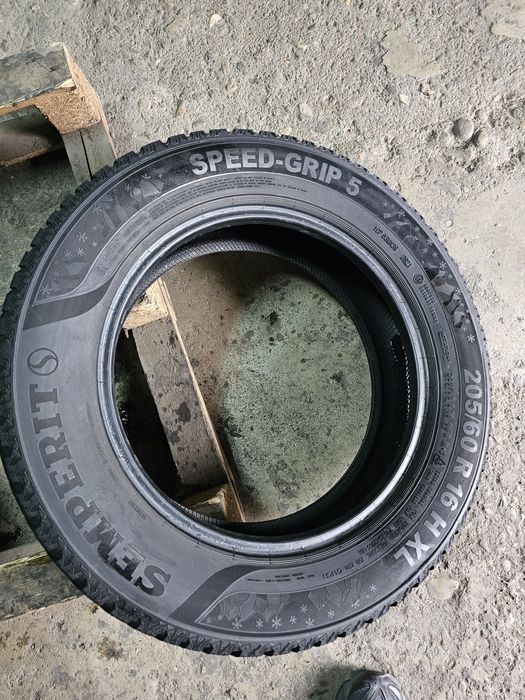 2 anvelope iarna 205 60 16 Semperit 2021