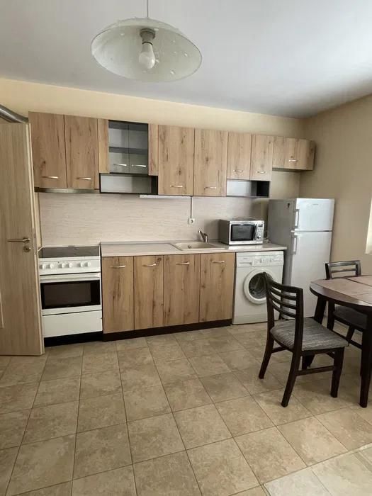 Дава се под наем Двустаен апартамент в Пловдив, Център - 58 кв.м за 375 € - Снимка #2