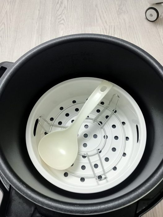 Продается мультиварка !!!