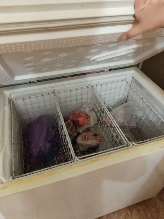 Продам морозильник