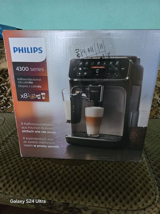 Vând espressor Philips seria 4300,latte go