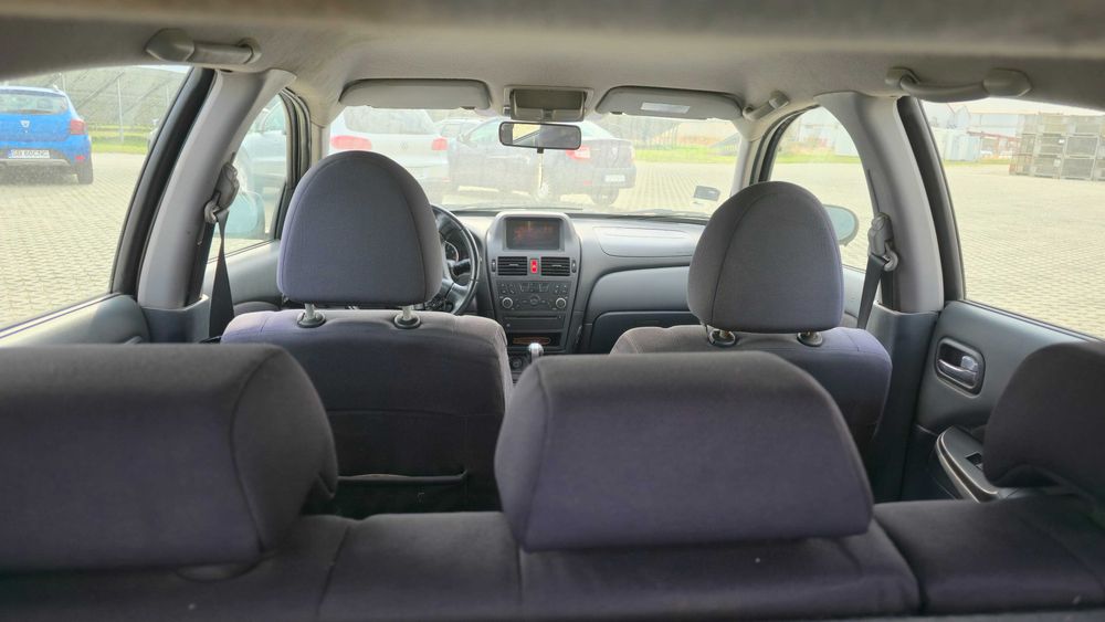 Nissan Almera 2005