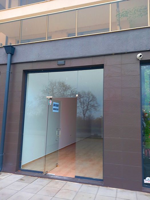 Дава се под наем Магазин в Поморие - 44 кв.м за 204 € - Снимка #2