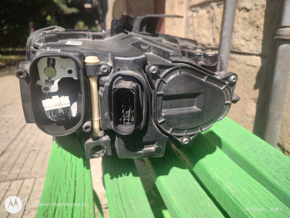 Продавам ляв фар FULL LED AUDI A3 8V