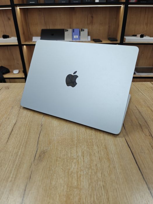 MacBook Air 13 M2 Чип Apple 8/256гб 90%