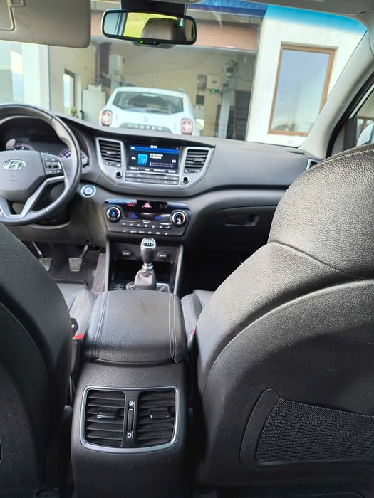 Vând Hyundai Tucson 1,7 crdi