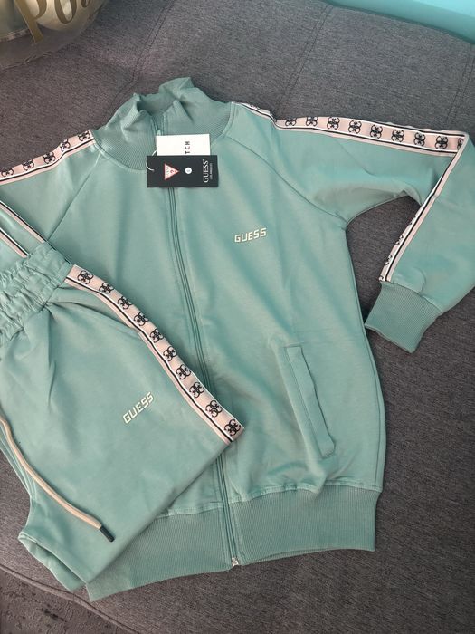 Guess дамски екипи
