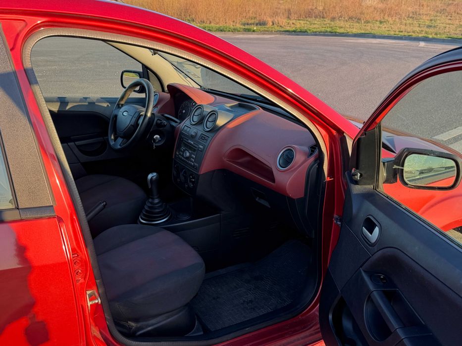 Ford Fiesta 2005 benzina
