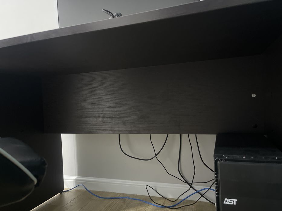 Стол на офис на пк