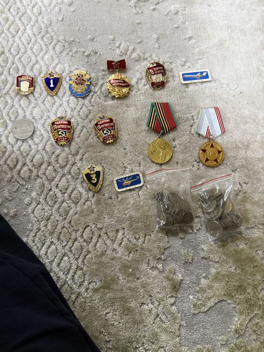 срочни все медаль и монеты все срочно нужно денег берите все 300.000