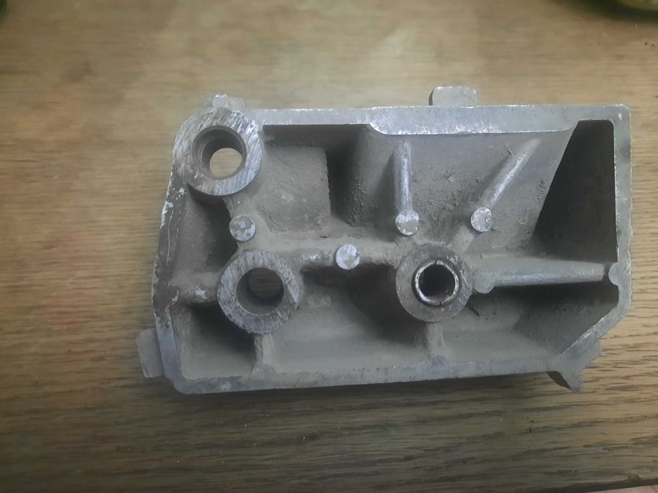 Крепеж генератора 21 10 - 21 12