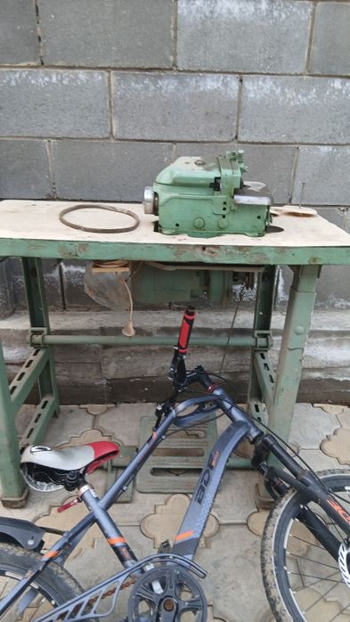 Продам швеиный машинку