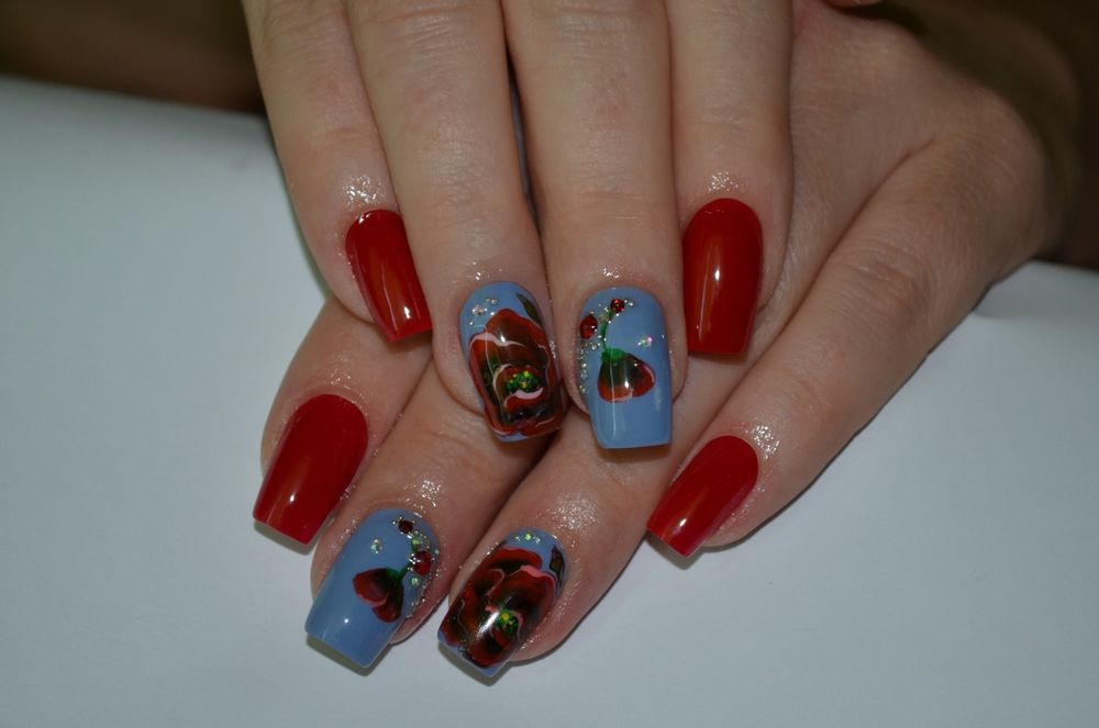 Chemarea specialistului în manichiură/pedichiură la domiciliu