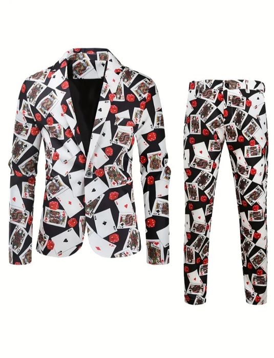 Продам два костюма