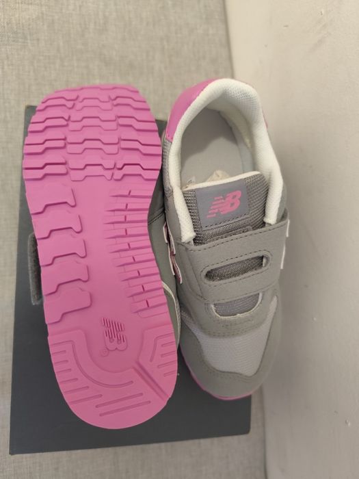 Маратонки за момиче New Balance