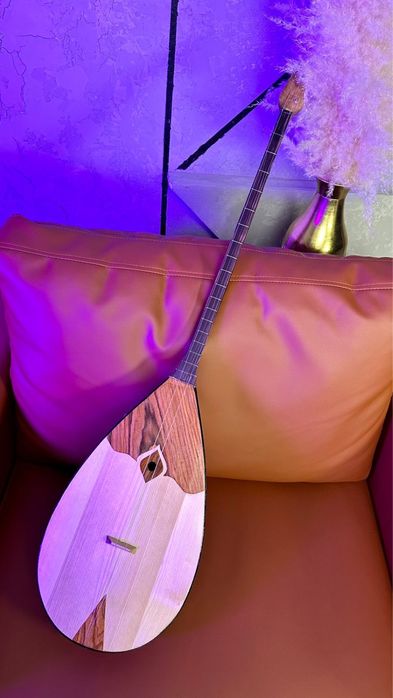 Продам домбыра ,чехол