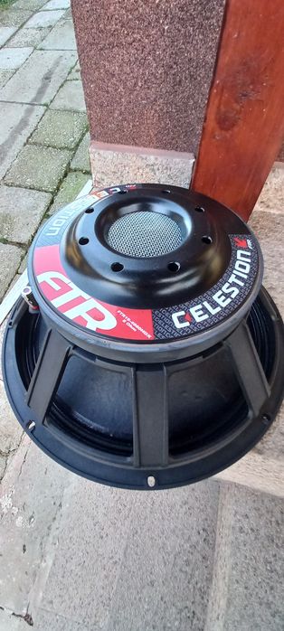 Vand/schimb doi basi impecabili din orce punct de vedere