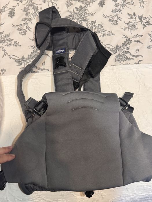 Sistem de purtare ergonomic chicco