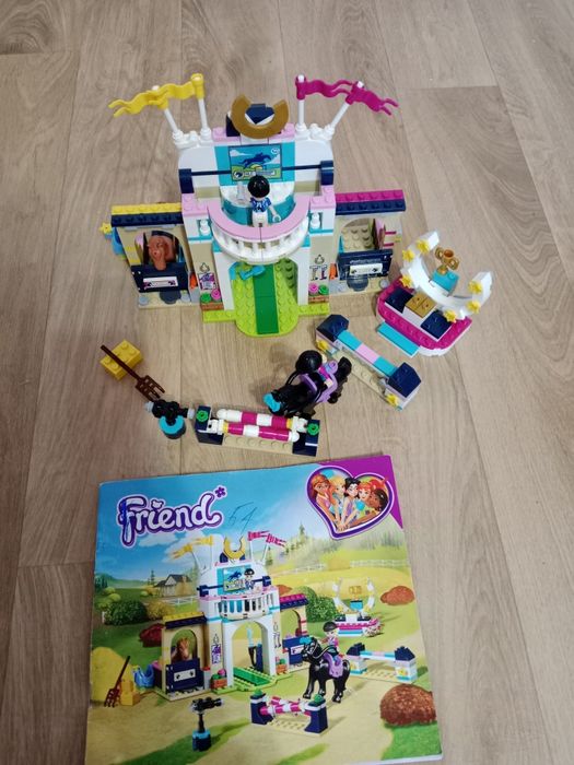 Продам конструктор Лего.