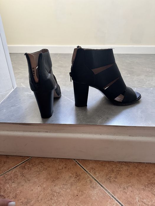 Босоножки кожа черная