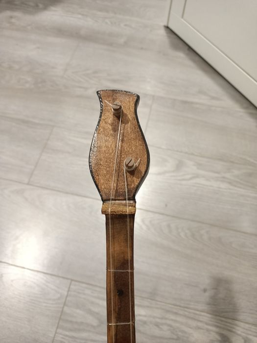 Домбыра сатылады