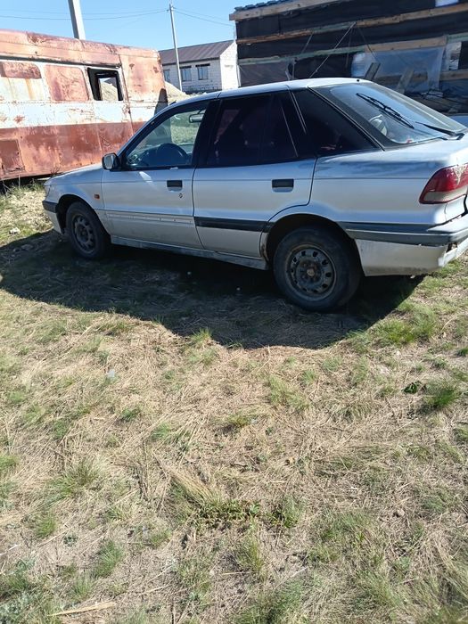 Митсубиси Лансер