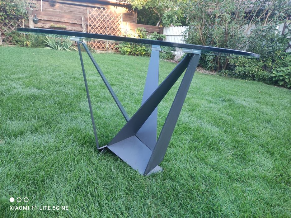 Masa rotundă living