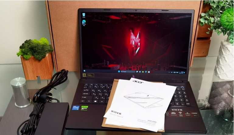 Laptop Gaming ACER Nitro V15 | i5-13420H | RTX 4050 6GB | 16GB RAM DDR5 |  SSD 512GB) | nou | Garanție 2 ani