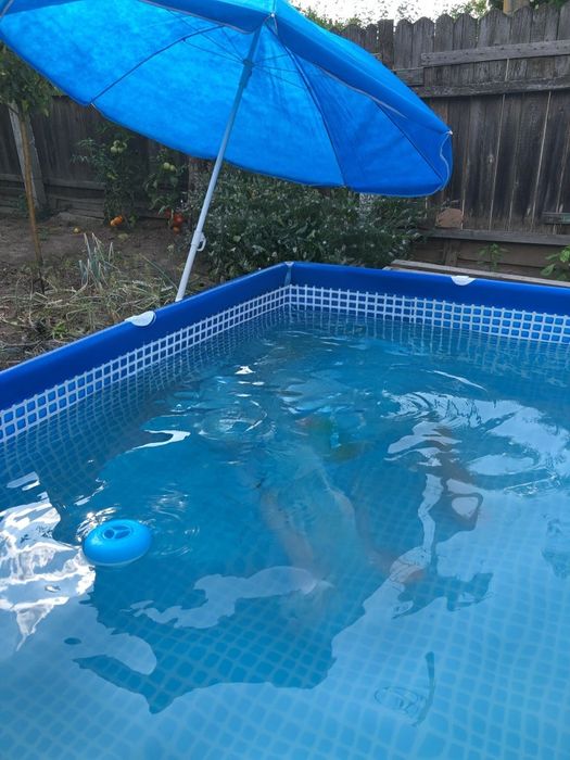 Piscina ca  și nouă