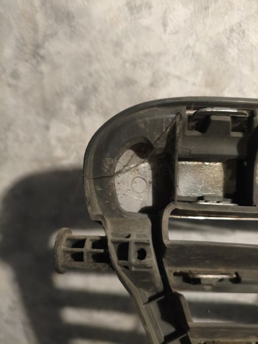 Решетка за мерцедес w212