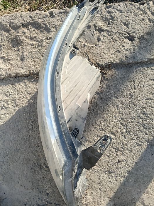 Продам фару на Kia Rio