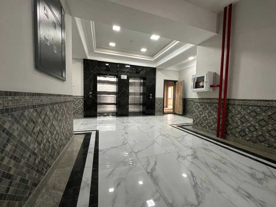 Срочная продажа в ЖК Uzbegim  коробка с 6-ю окнами Яккасарай