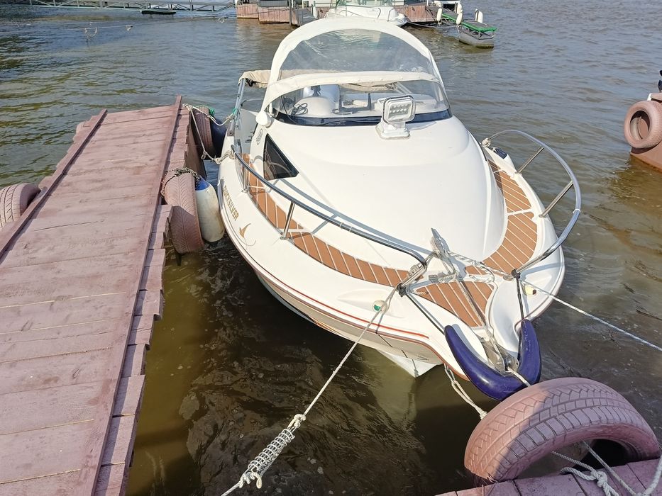 Quicksilver 510 cruiser ,motorizare 90 cp
