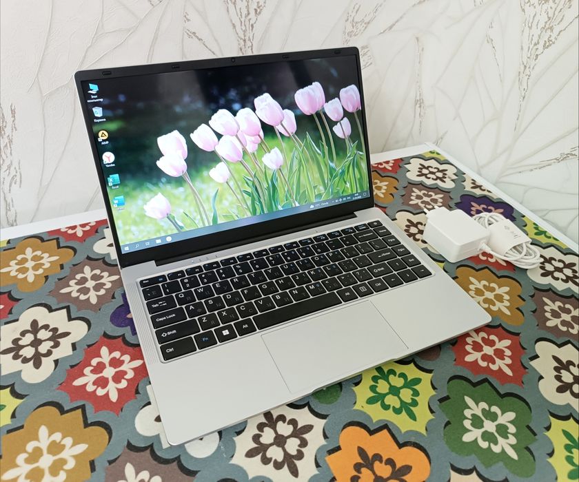 НОУТБУК Hydra Современный notebook.