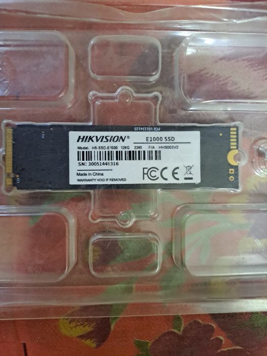 Hikvision e1000 SSD на 128GB