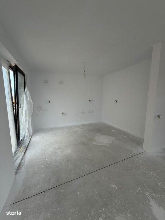 Casa de vanzare zona Carrefour