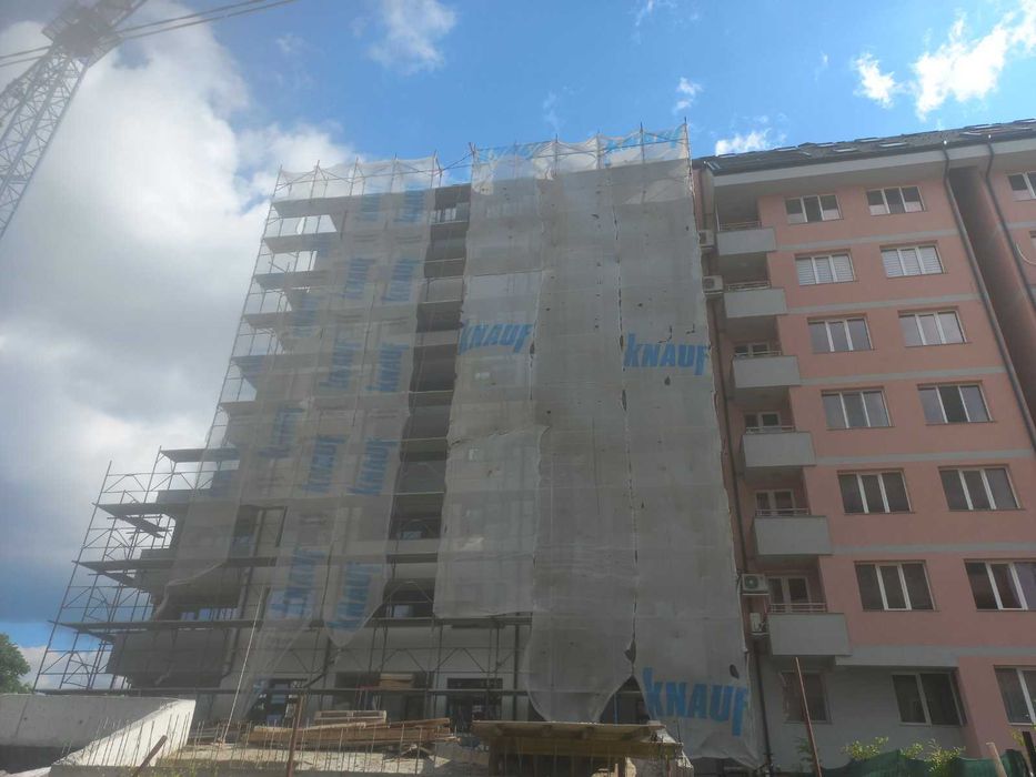 Отдавам скеле под наем