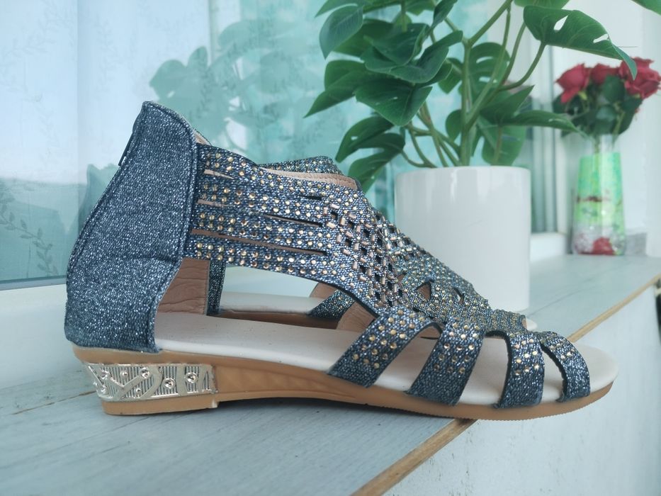 Нови Сандали 38 номер