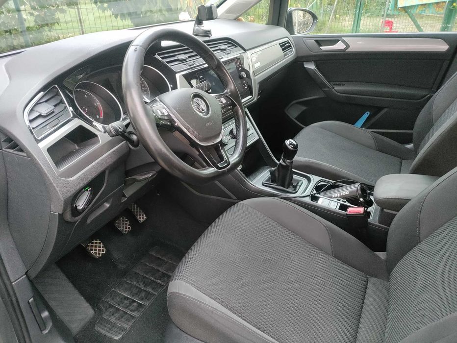 Volkswagen Touran 1.6TDI 2018 manuala 127000km 7 locuri FRANTA