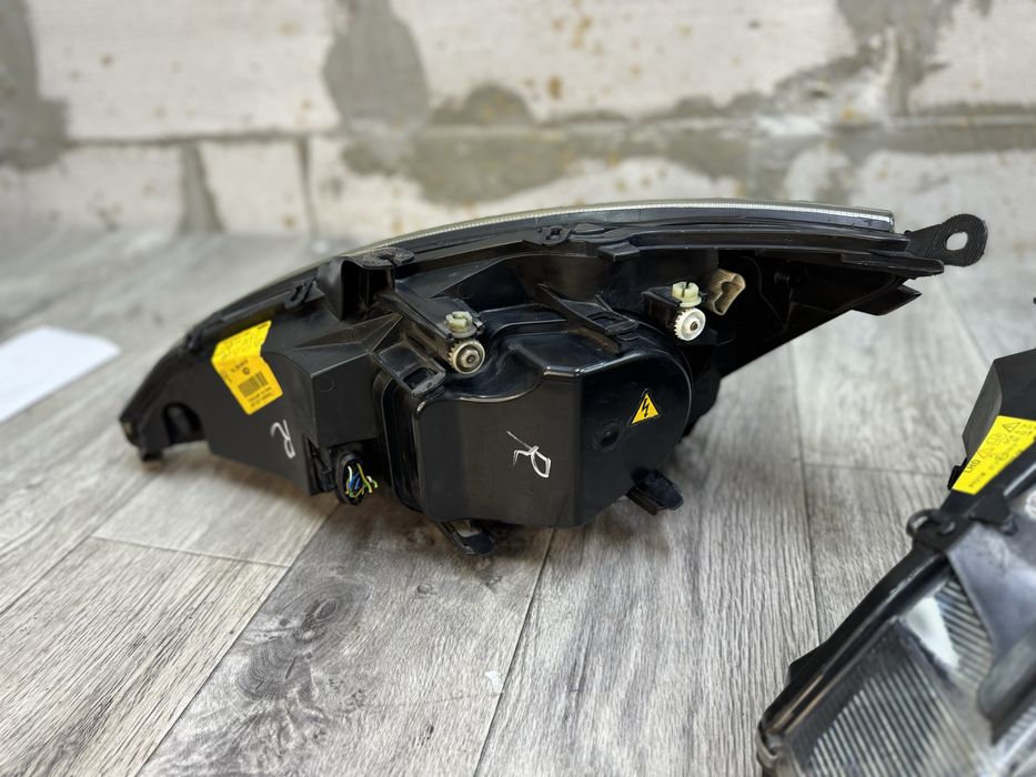 Фары Форд Фокус 1