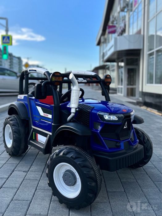 Siniy traktor bolalar mashinasi pultli elektromobil синий трактор по п