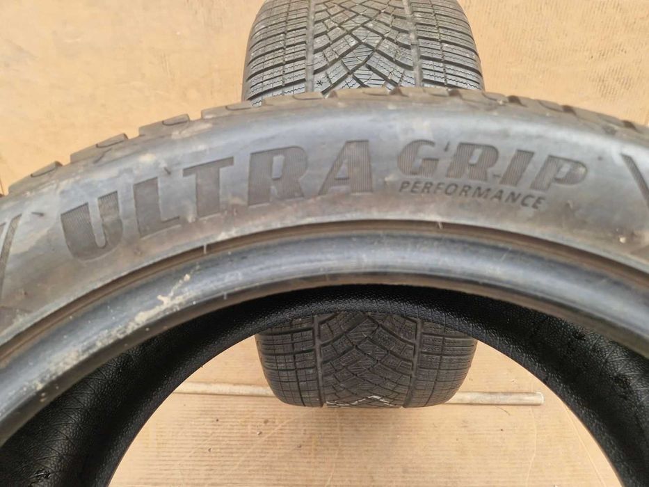 2 Goodyear R20 285/40
Зимни гуми 
DOT3119