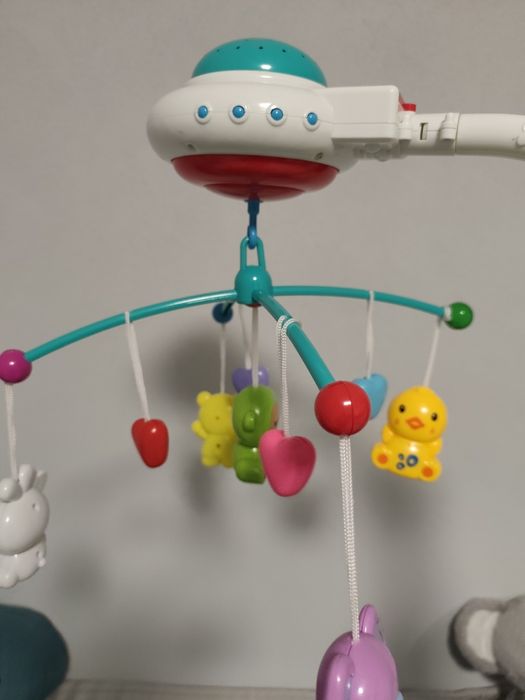 Carusel muzical bebeluși