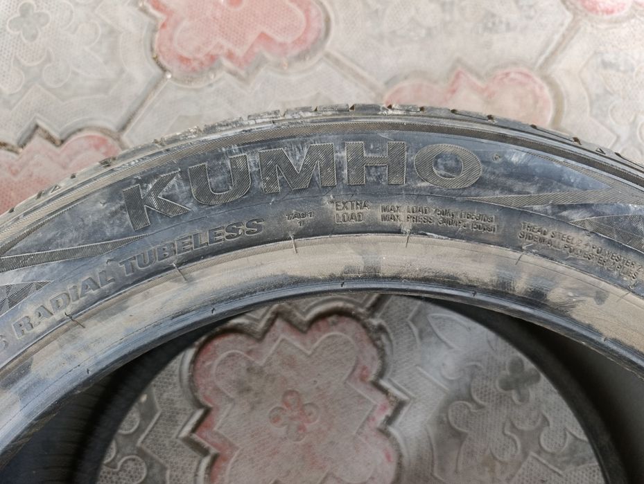 Продам летние шины 235/45/18