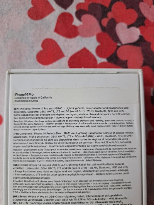 Cutie GOALĂ Iphone 14 pro Gold nouă