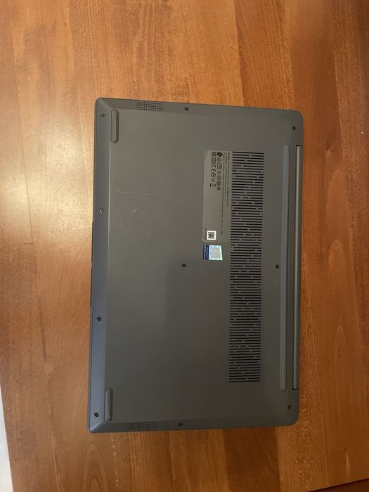 Lenovo IdeaPad 3 15ITL6 в отлично състояние