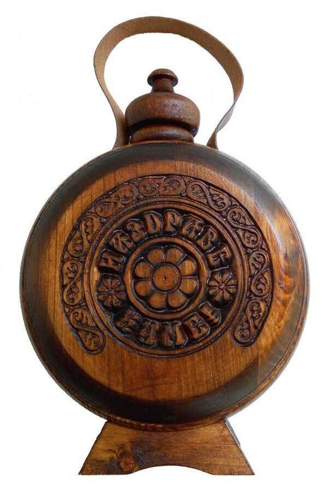 Бъклица с дърворезба