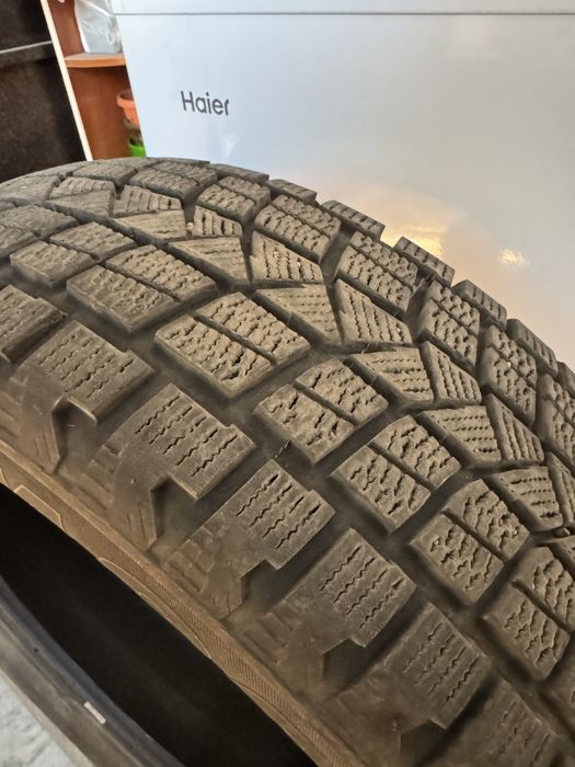 Продам новые Шины 225 55 r19