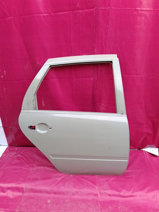 Дверь лада гранта