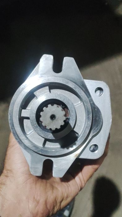 насос гидравлический на манипулятор